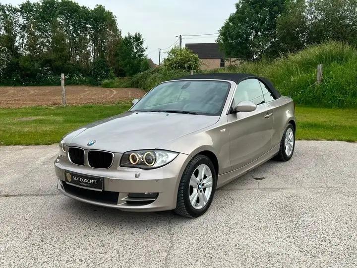 BMW 118i Cabriolet LesAnciennes.com