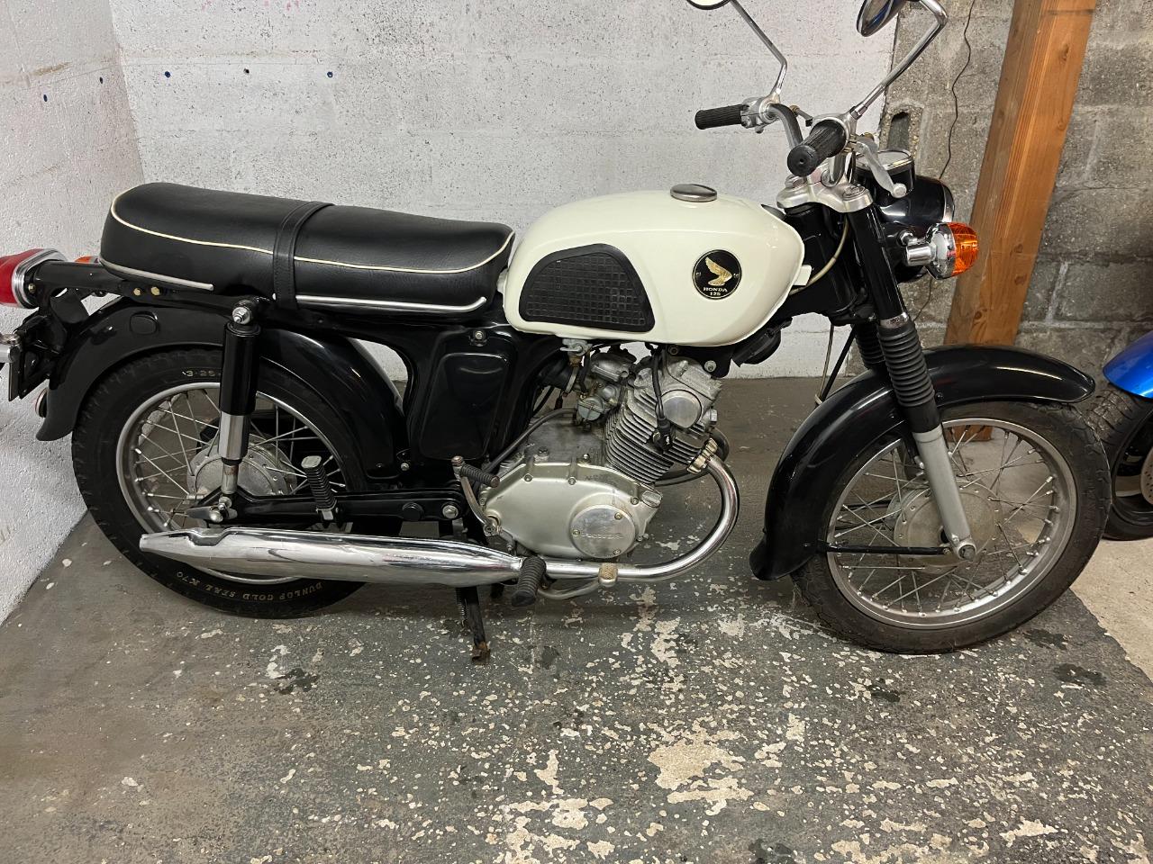 HONDA CD 125 - 1967 LesAnciennes.com
