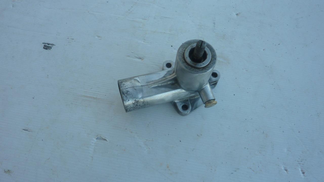 Pompe à eau SIMCA 8 LesAnciennes.com