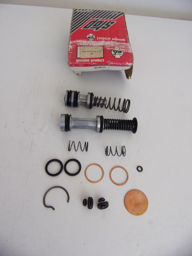 Kit maître-cylindre de frein PEUGEOT 504 PICK-UP LesAnciennes.com