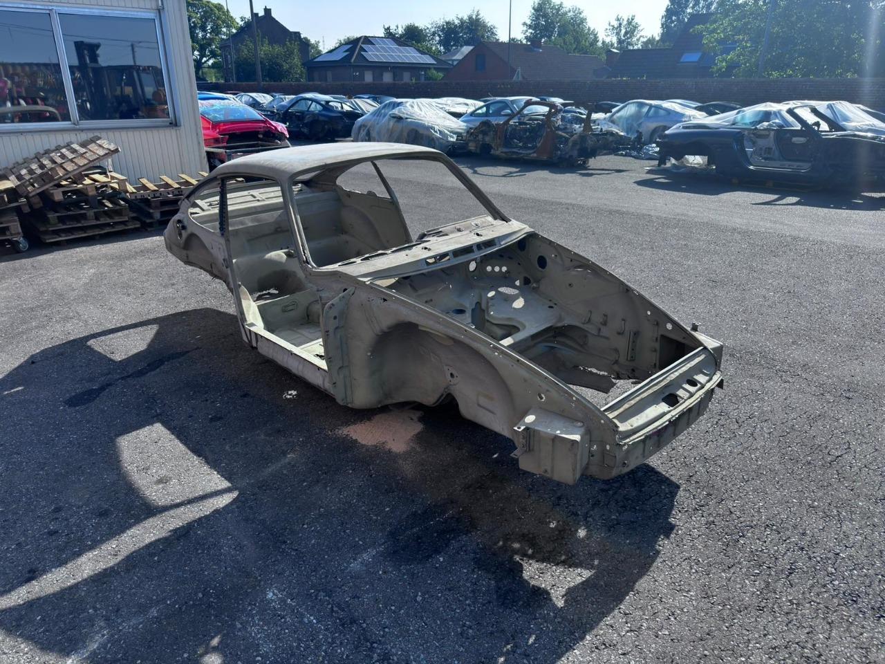 Projet PORSCHE 911 2.4TE 1972 LesAnciennes.com