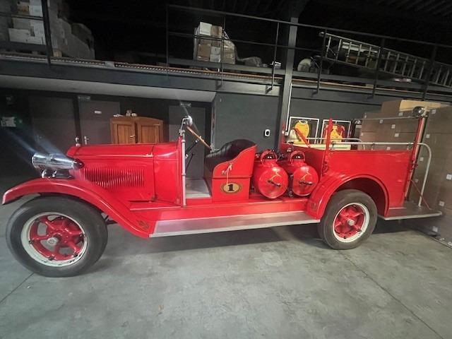 WILLYS KNIGHT Camion Pompier Boyer Camion de Pompi LesAnciennes.com