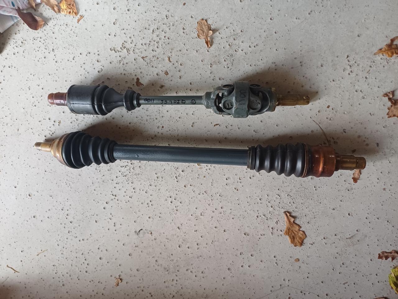 Cardans SIMCA 1100 LesAnciennes.com