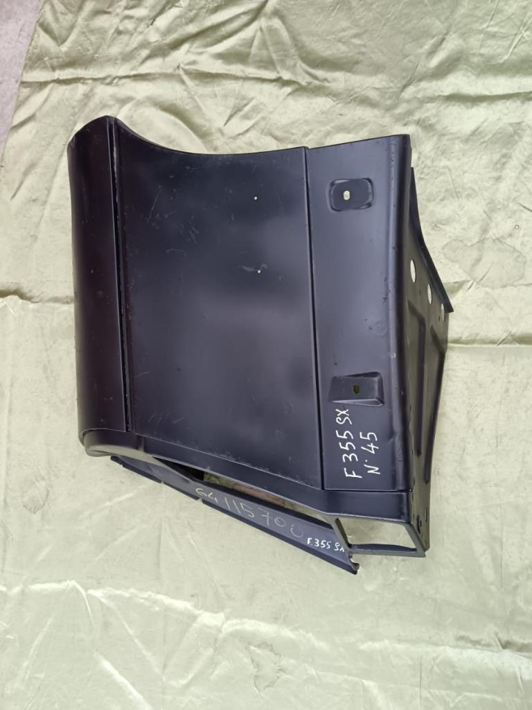 Aile arrière gauche inférieur pour Ferrari 355 LesAnciennes.com