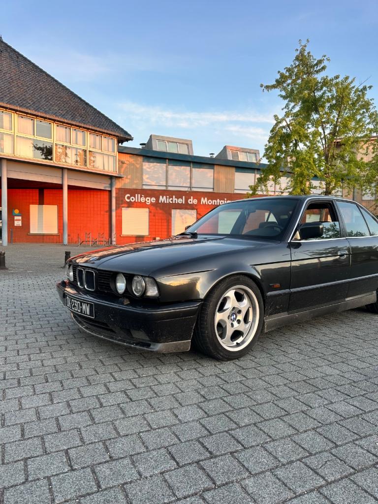 BMW M5 - 1991 LesAnciennes.com
