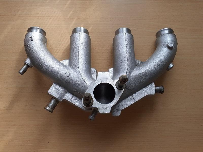 Collecteur d'admission PEUGEOT 304 LesAnciennes.com