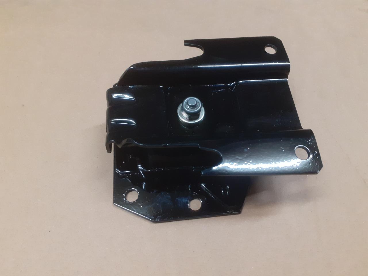 Support boite de vitesse RENAULT 4 (R4) LesAnciennes.com
