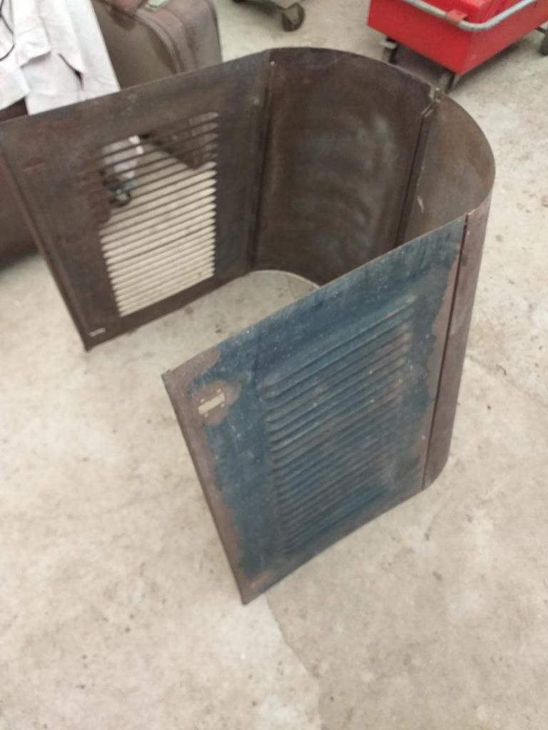 Capot moteur années 20 LesAnciennes.com