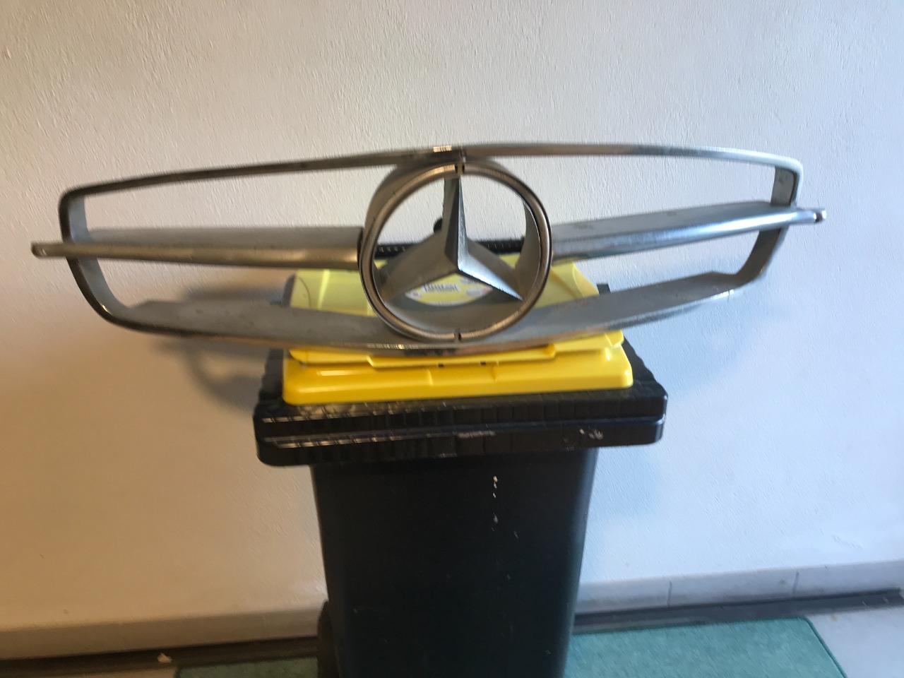 Pièces MERCEDES 190 SL LesAnciennes.com