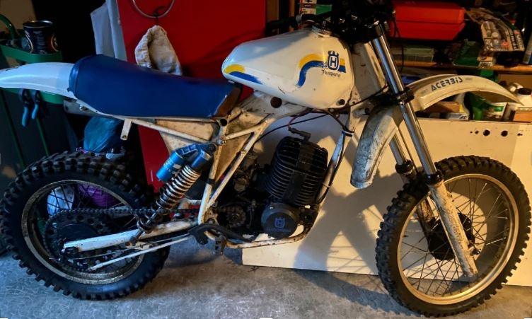 HUSQVARNA CR 500 - 1983 LesAnciennes.com