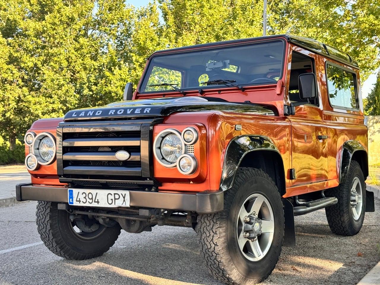 2009 Land Rover Defender 90 FIRE Edition LesAnciennes.com
