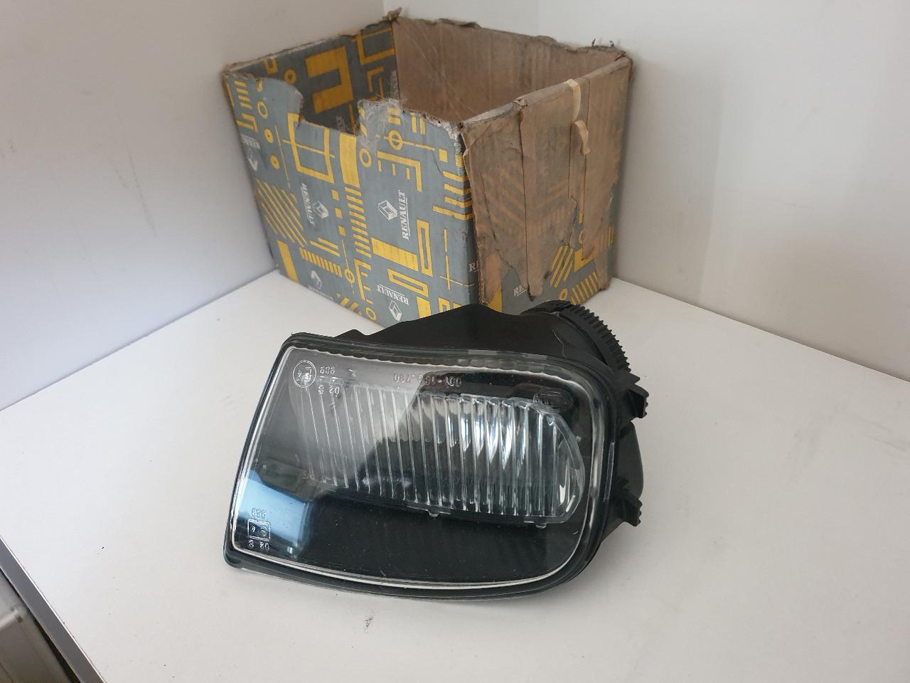 Phare Anti Brouillard AVD Renault Safrane LesAnciennes.com