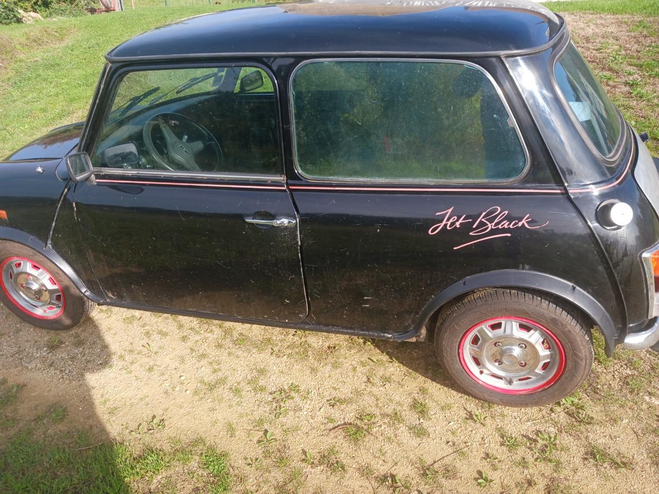AUSTIN Mini Jet Black - 1988 LesAnciennes.com