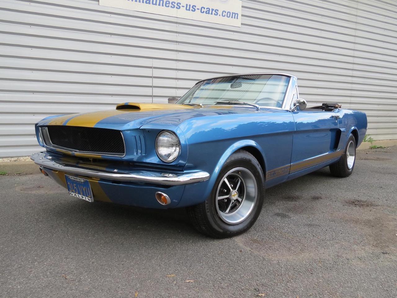 FORD Mustang Cabriolet look Hertz - 1965 LesAnciennes.com