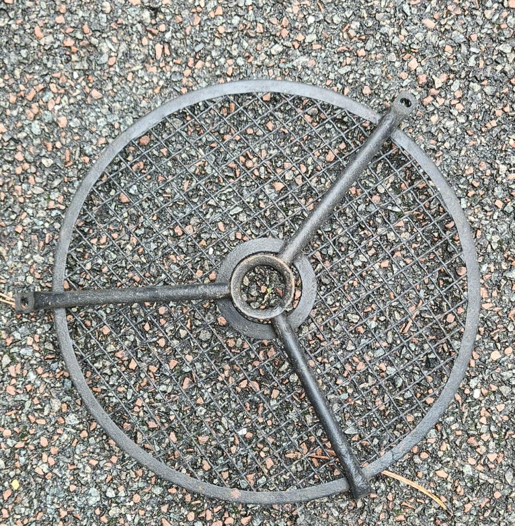 Grille CITROEN 2CV 4 LesAnciennes.com