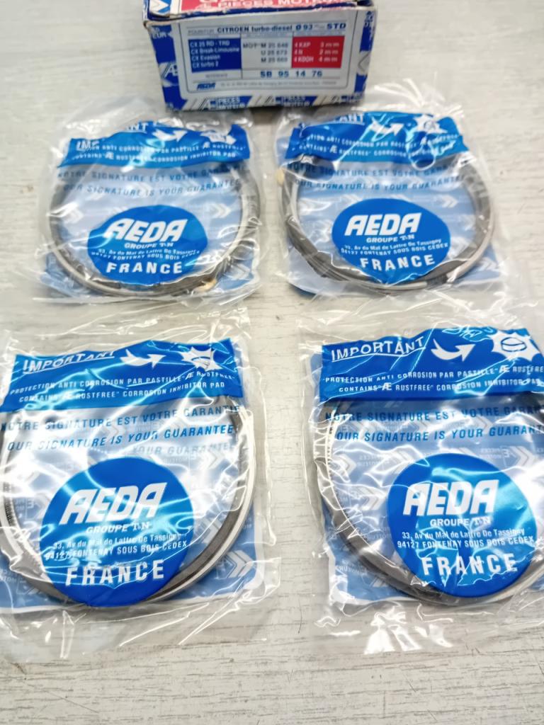 SB951476 JEUX SEGMENTS CÔTE STD 93MM CITROEN CX 25 LesAnciennes.com