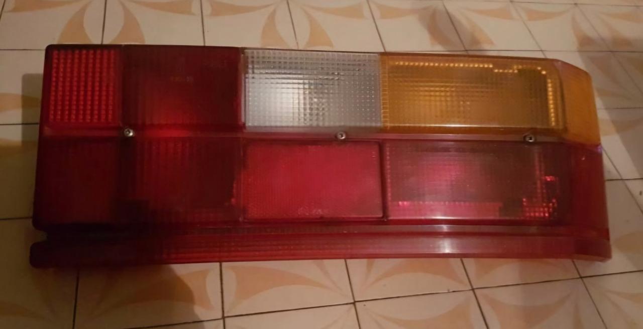 Feu arrière droit Simca Talbot horizon LesAnciennes.com