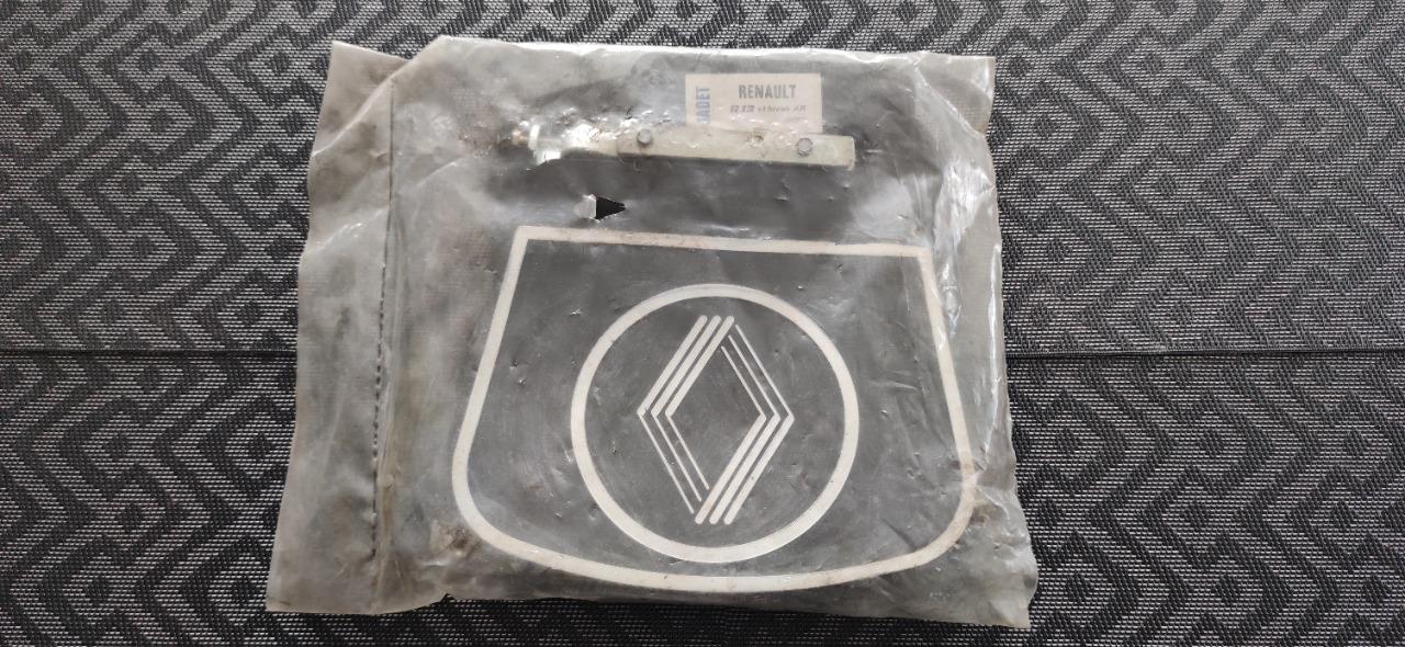 Bavettes arrière RENAULT 12 (R12) berline et break LesAnciennes.com