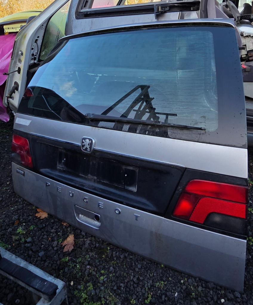 Hayon PEUGEOT 806 LesAnciennes.com