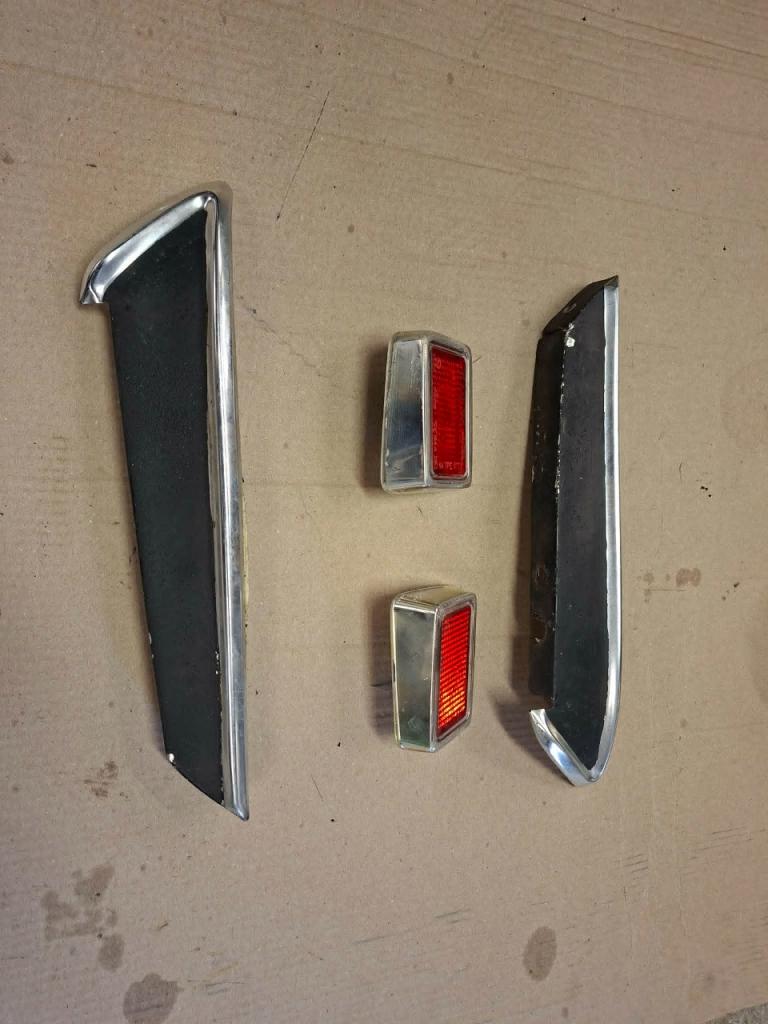 Lot de pièces RENAULT 16 (R16) ts-tx LesAnciennes.com