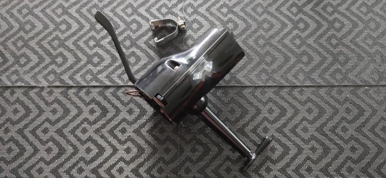 Commodos RENAULT Dauphine / Ondine LesAnciennes.com