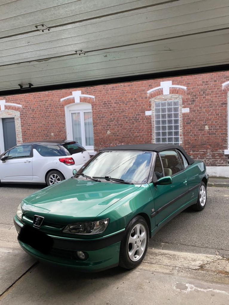 PEUGEOT 306 cabriolet Roland Garros - 1999 LesAnciennes.com