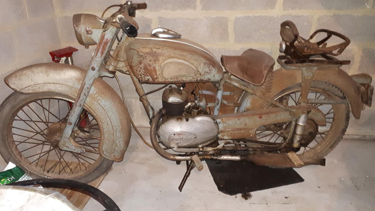 MONET GOYON 1954 - 1954 LesAnciennes.com