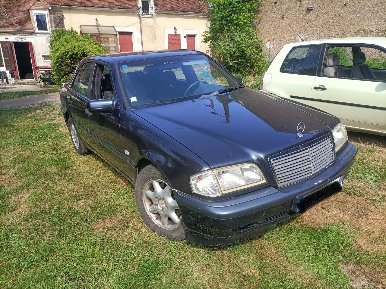 MERCEDES 220 - 1999 LesAnciennes.com