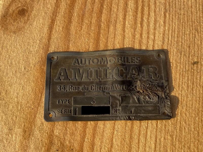 Plaque constructeur AMILCAR LesAnciennes.com