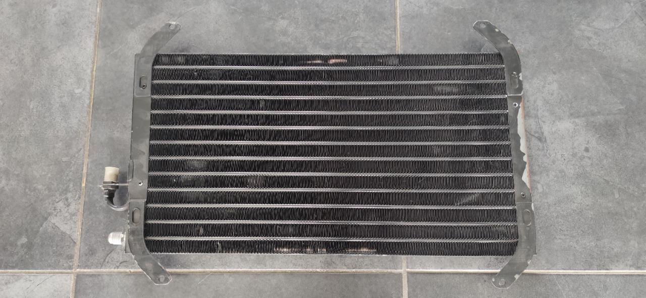 Condenseur de climatisation RENAULT 30 (R30) LesAnciennes.com