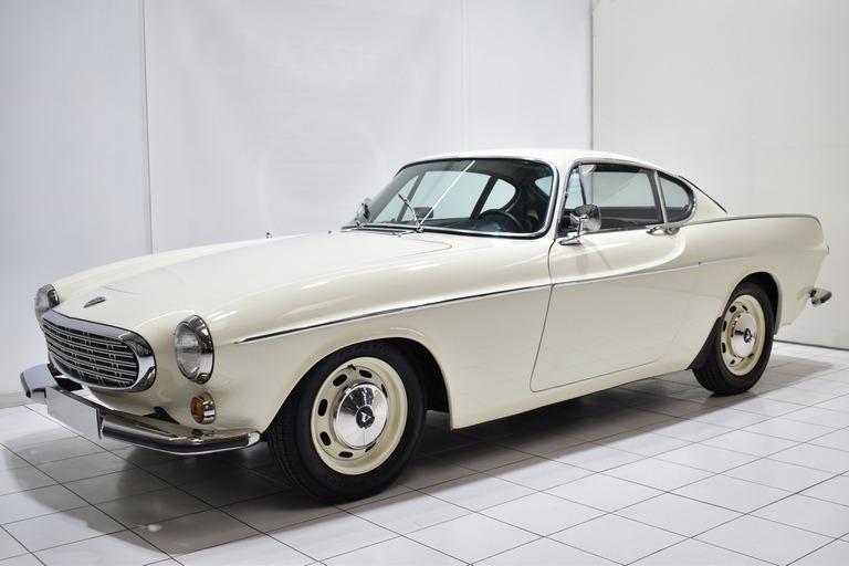 VOLVO P1800 S - 1967 LesAnciennes.com