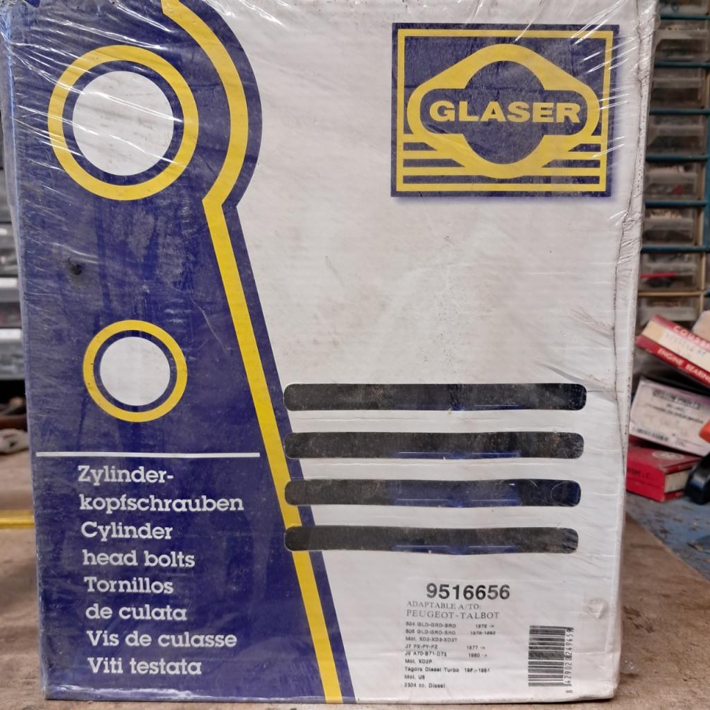 Jeu vis culasse PEUGEOT 504 505 j7 tagora neuf LesAnciennes.com