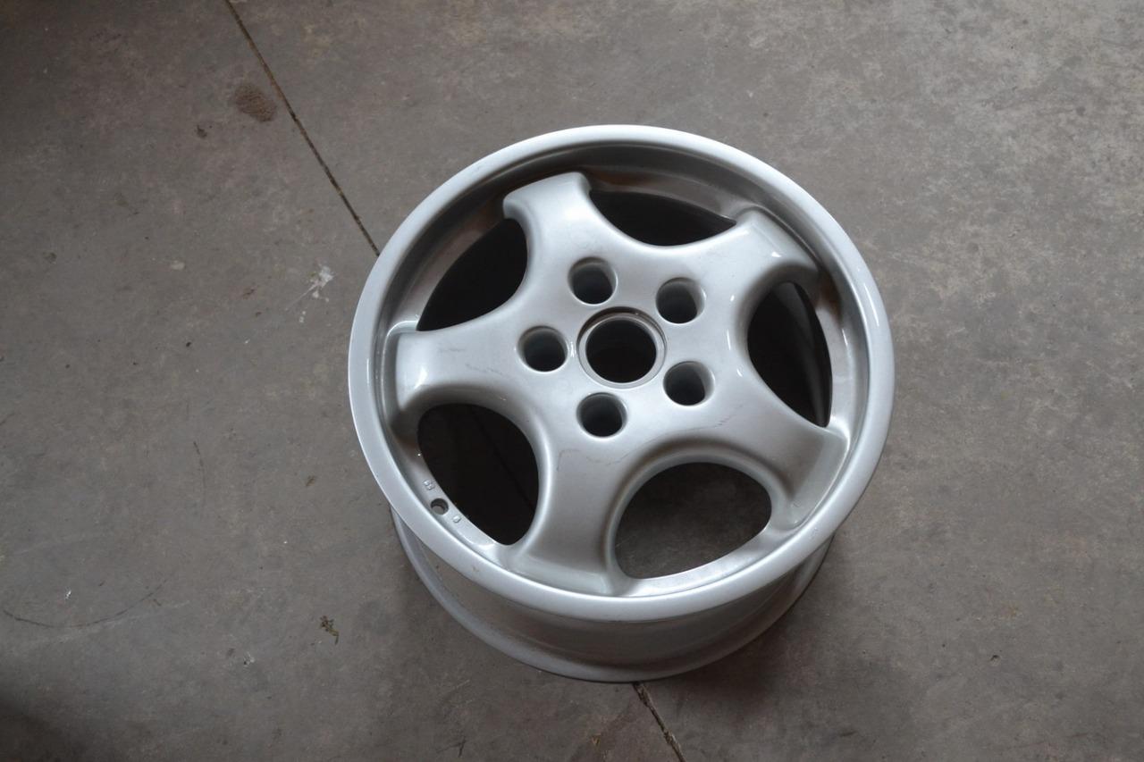 Jante CUP AR, 9x17 ET55, PORSCHE 968 LesAnciennes.com