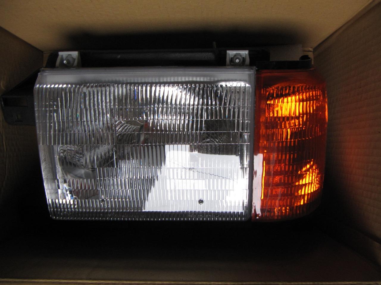 PHARE GAUCHE LesAnciennes.com