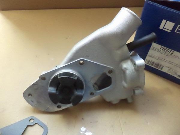 Pompe eau peugeot 505 ford granada LesAnciennes.com