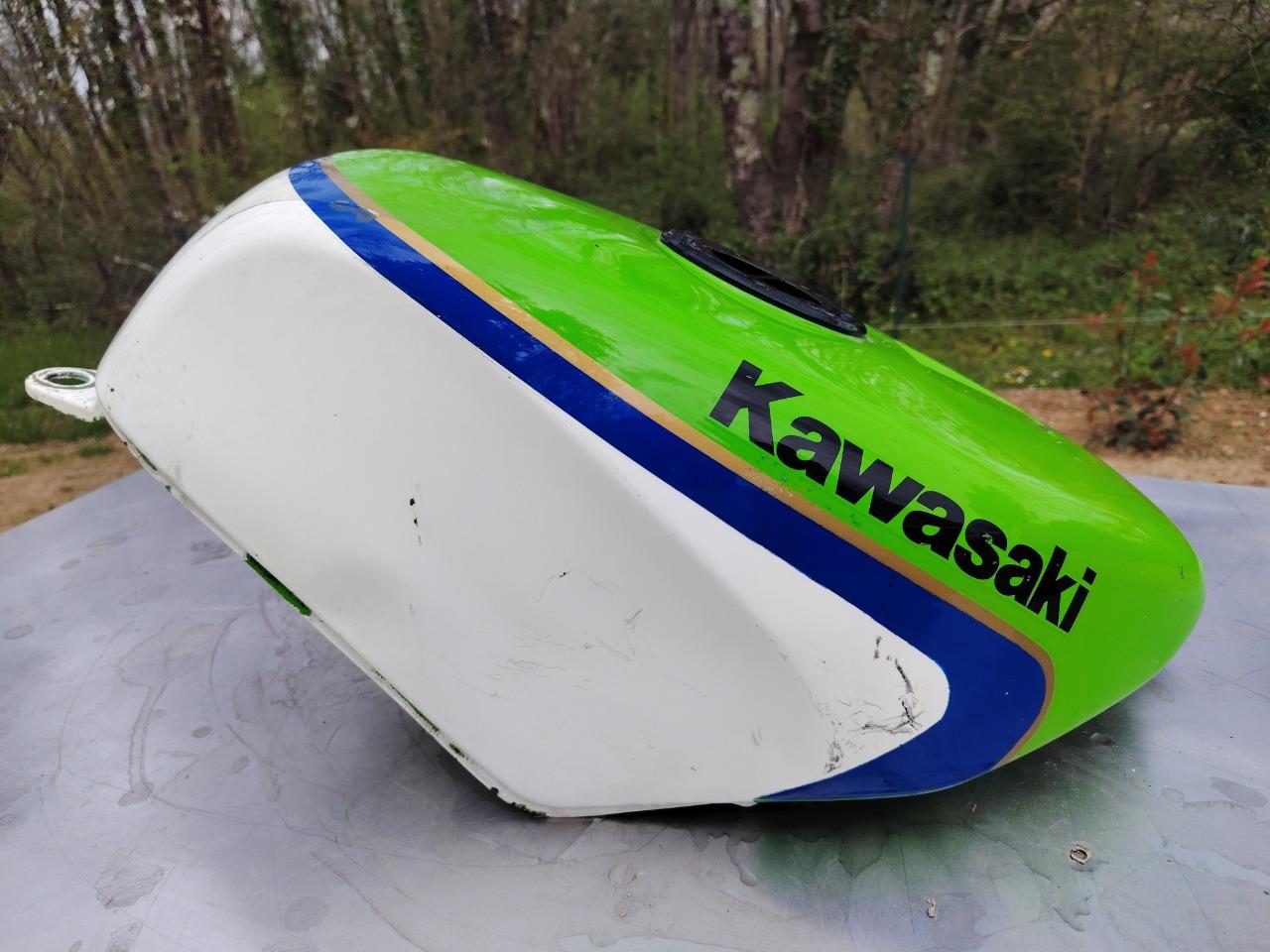 Réservoir KAWASAKI KR1 sportive LesAnciennes.com