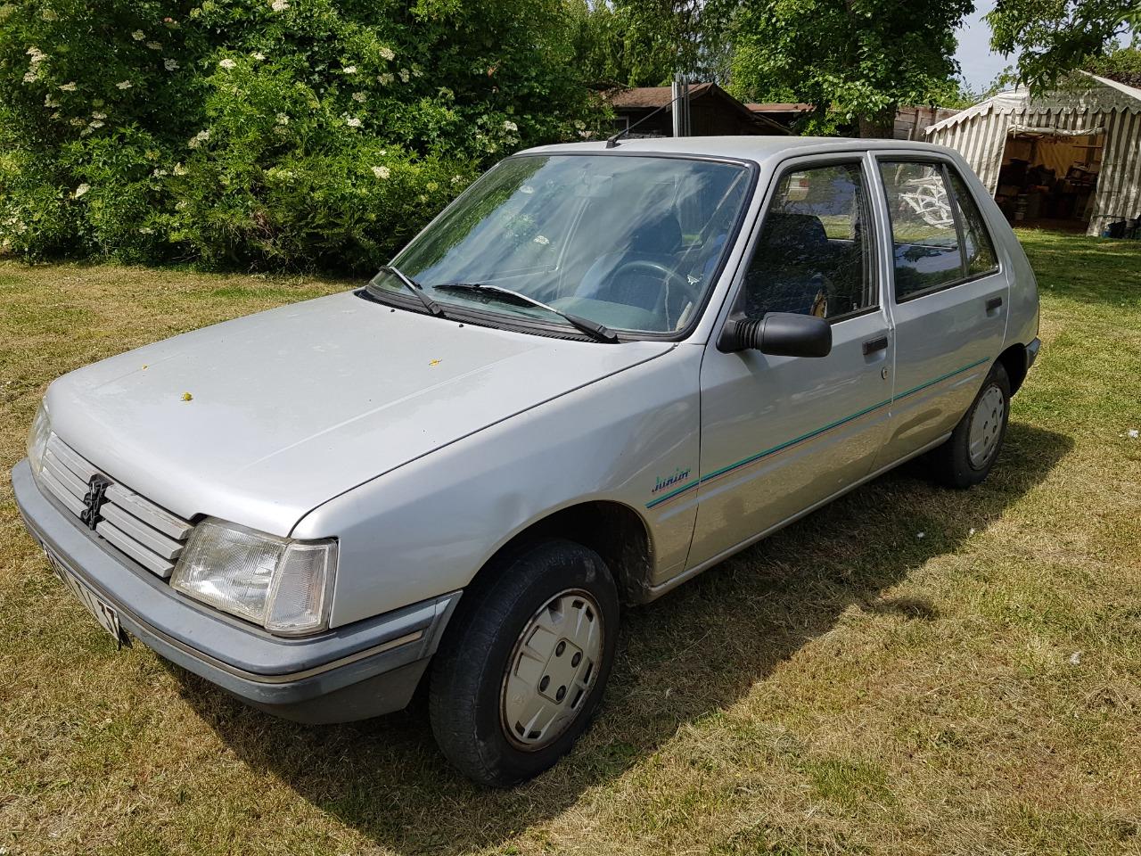 PEUGEOT 205 JUNIOR - 1992 LesAnciennes.com