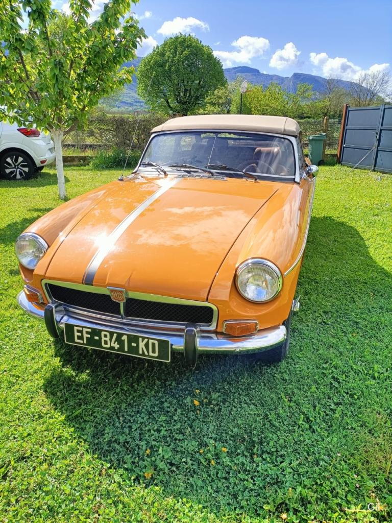 MG MGB Roadster - 1974 LesAnciennes.com