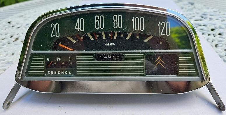 AMI 6 Compteur Jaeger 6volts LesAnciennes.com