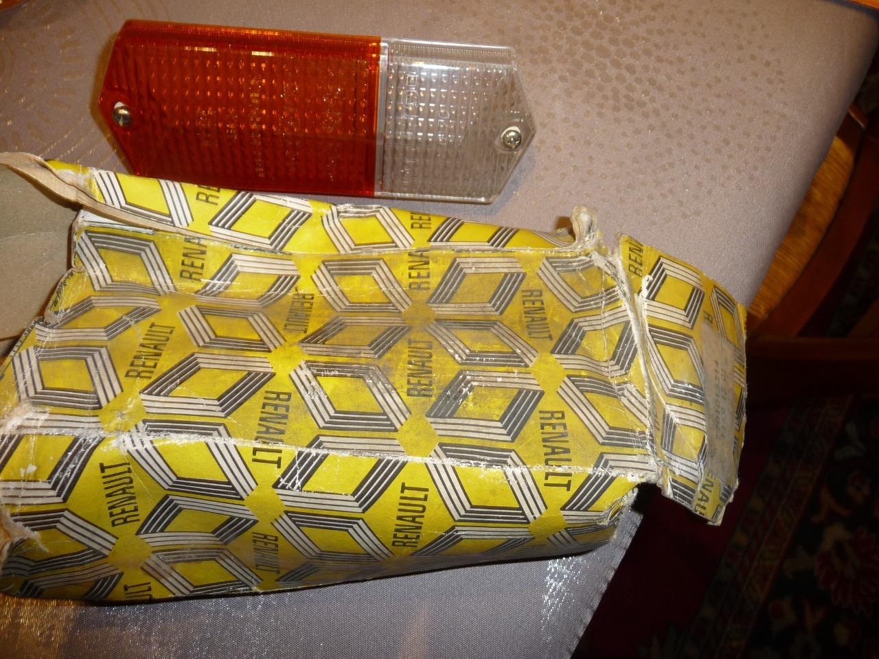 Pièces RENAULT 15/17 CABOCHON CLIGNO AVANT LesAnciennes.com