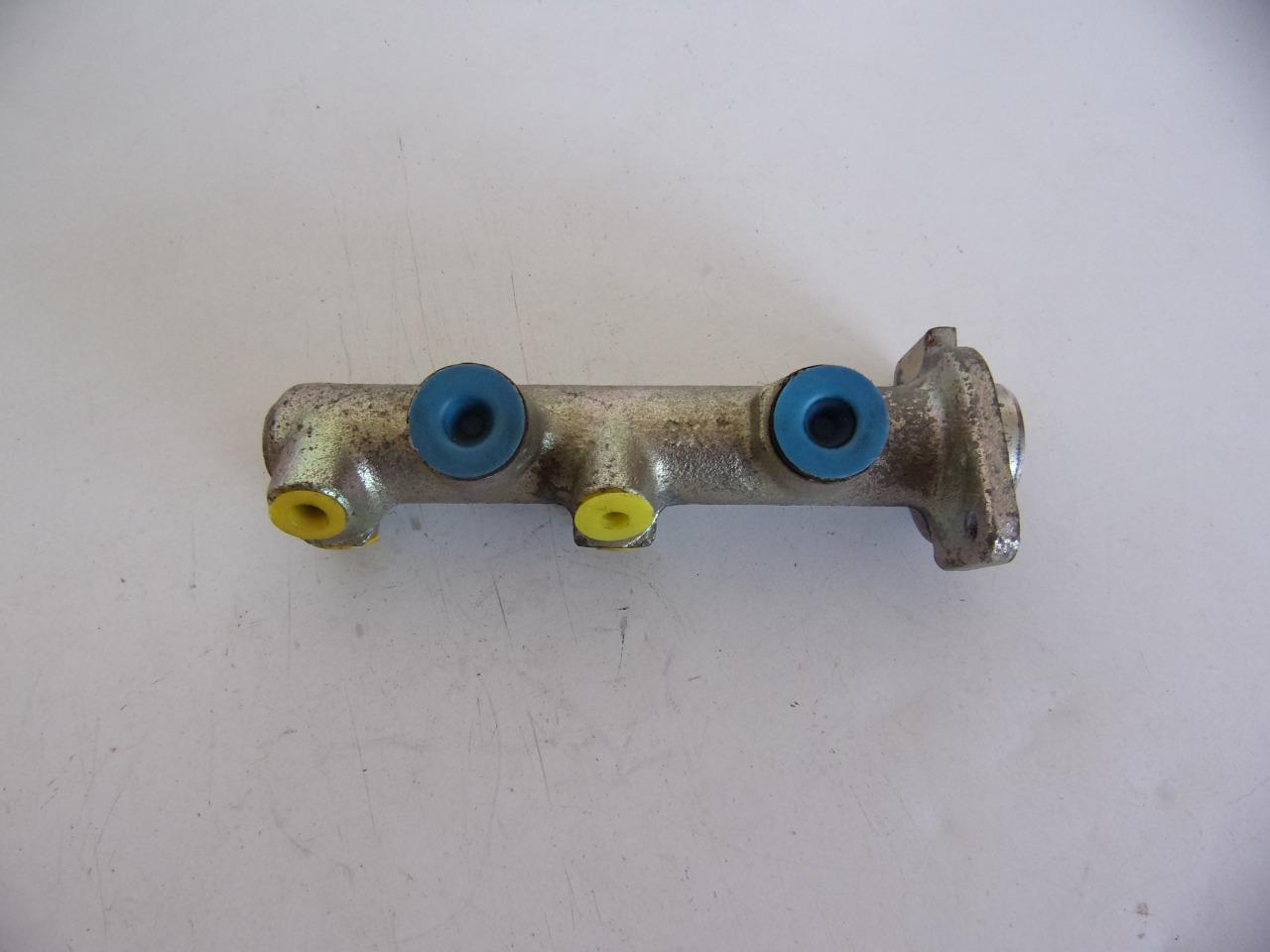 Maitre cylindre de frein tandem Peugeot 205 LesAnciennes.com