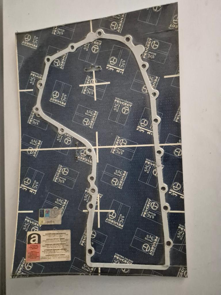 Joint de Carter Distribution Peugeot 104 LesAnciennes.com