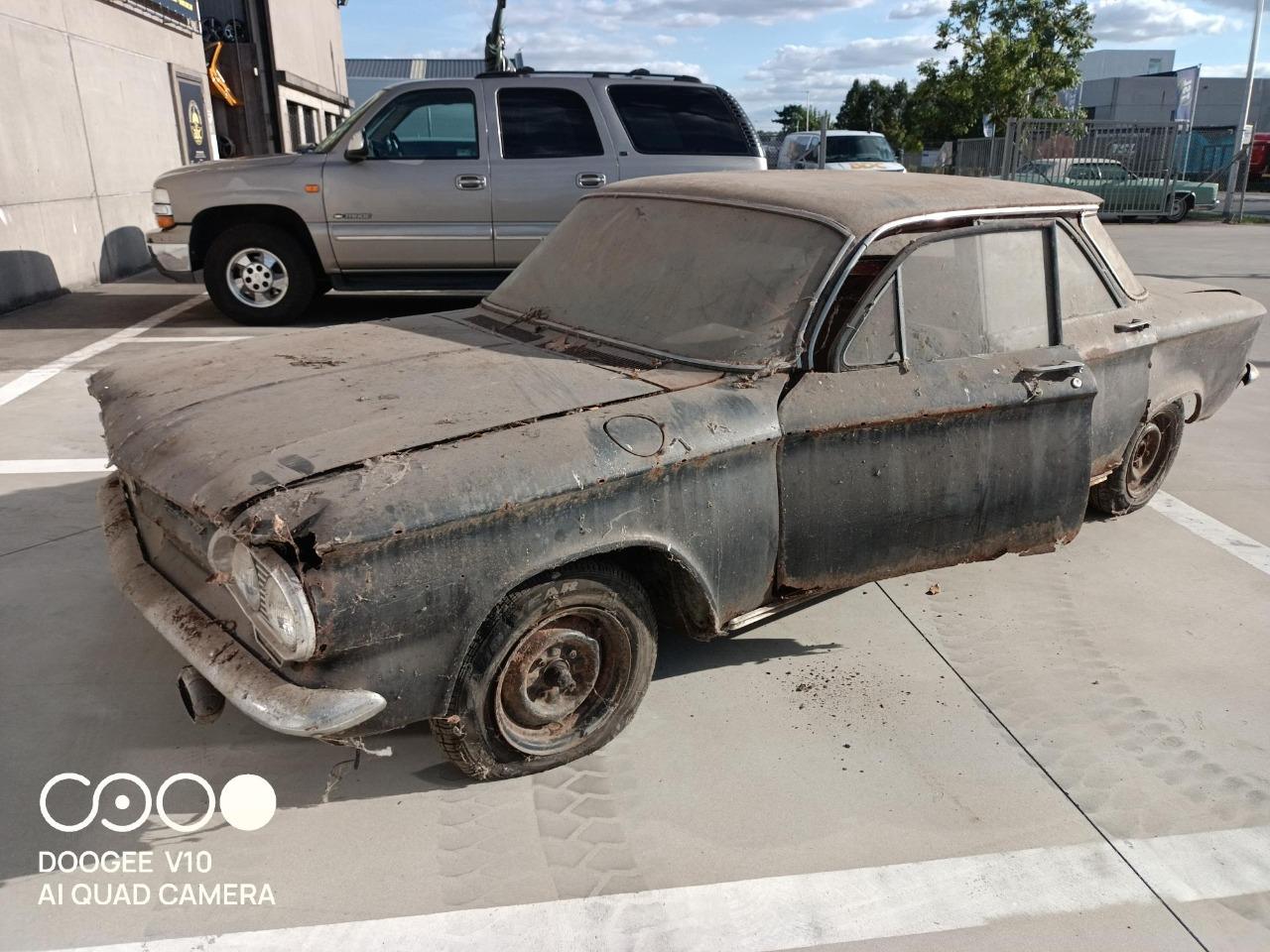 CHEVROLET Corvair 700 - BERLINE 4P. - 1963 LesAnciennes.com