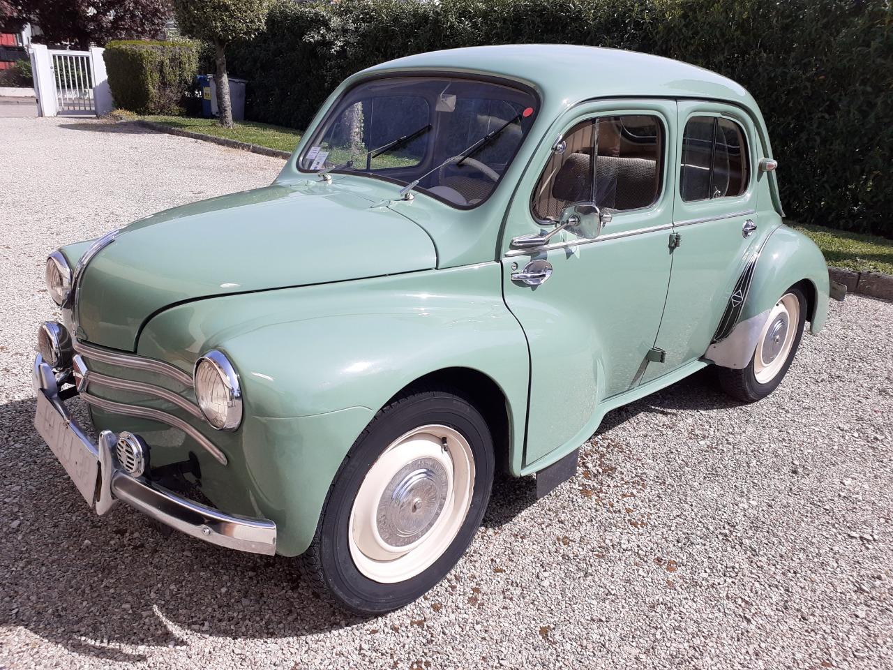 RENAULT 4CV 1062 SPORT LUXE - 1958 LesAnciennes.com