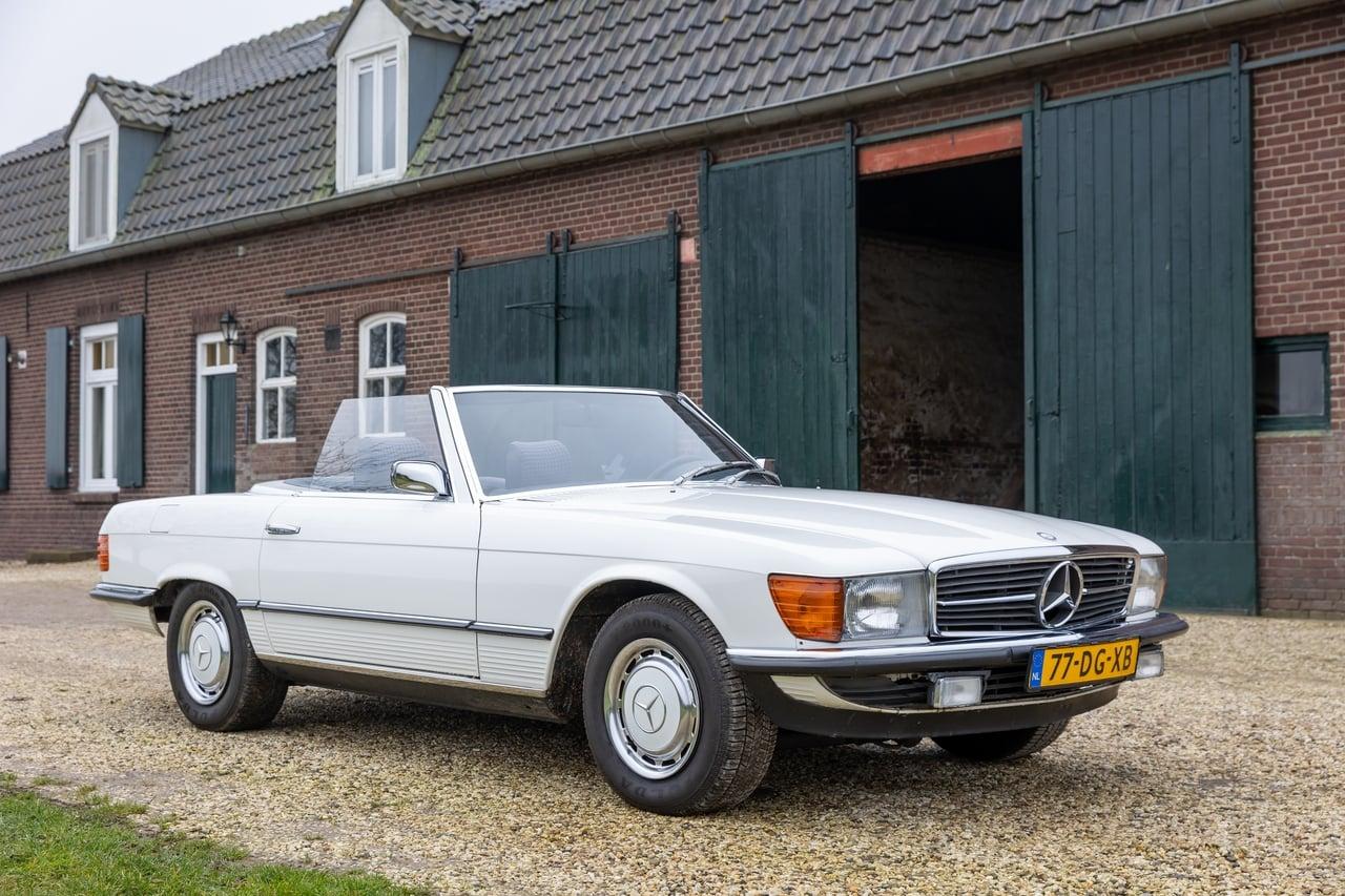 1980 Mercedes-Benz 380SL (R107) LesAnciennes.com
