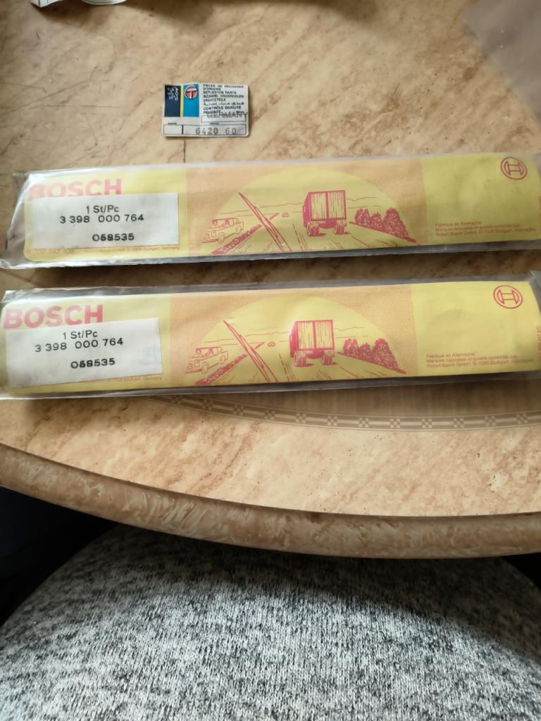 Pièces PEUGEOT J7 LesAnciennes.com