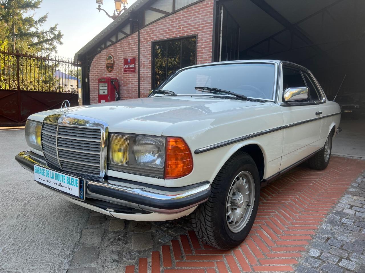 MERCEDES 230 CE - 1983 LesAnciennes.com