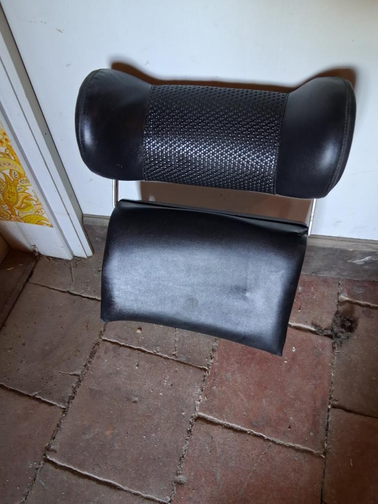 Repose tête ancien rajout LesAnciennes.com