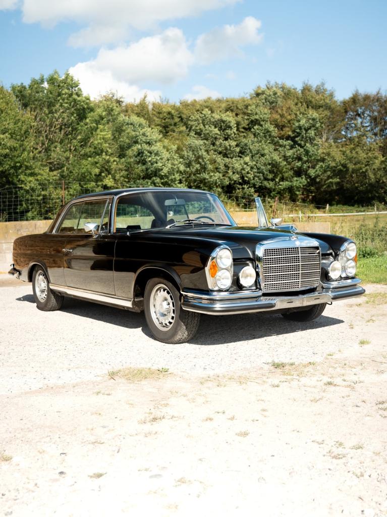 1970 Mercedes-Benz 280SE 3.5 V8 Automatic Coupe ‘F LesAnciennes.com