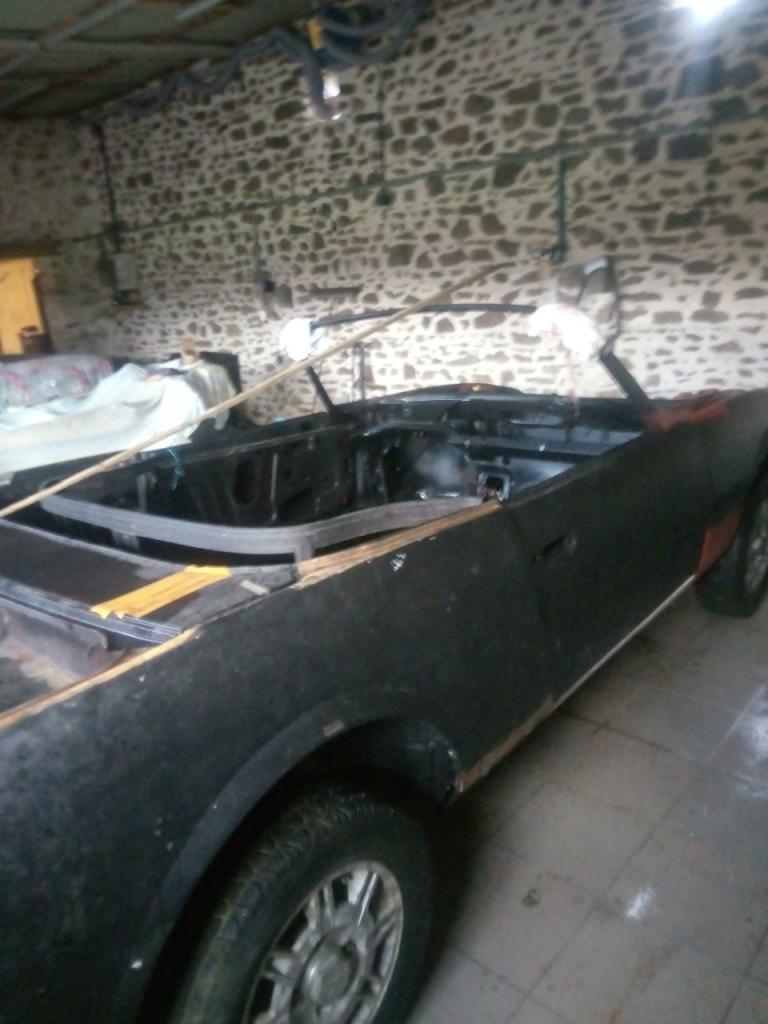 PEUGEOT 504 V6 LesAnciennes.com